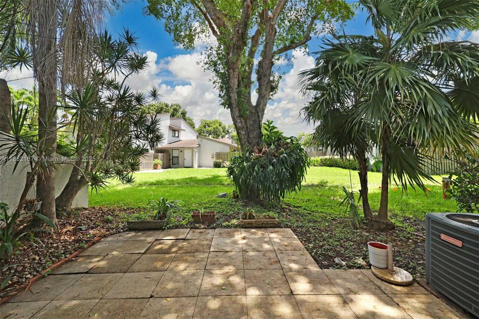 Small Image of 10516 SOUTH WEST 112TH AVE, Miami Number 23