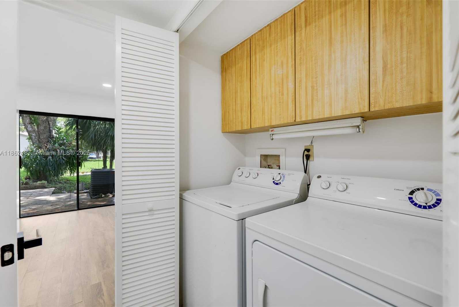 Small Image of 10516 SOUTH WEST 112TH AVE, Miami Number 26