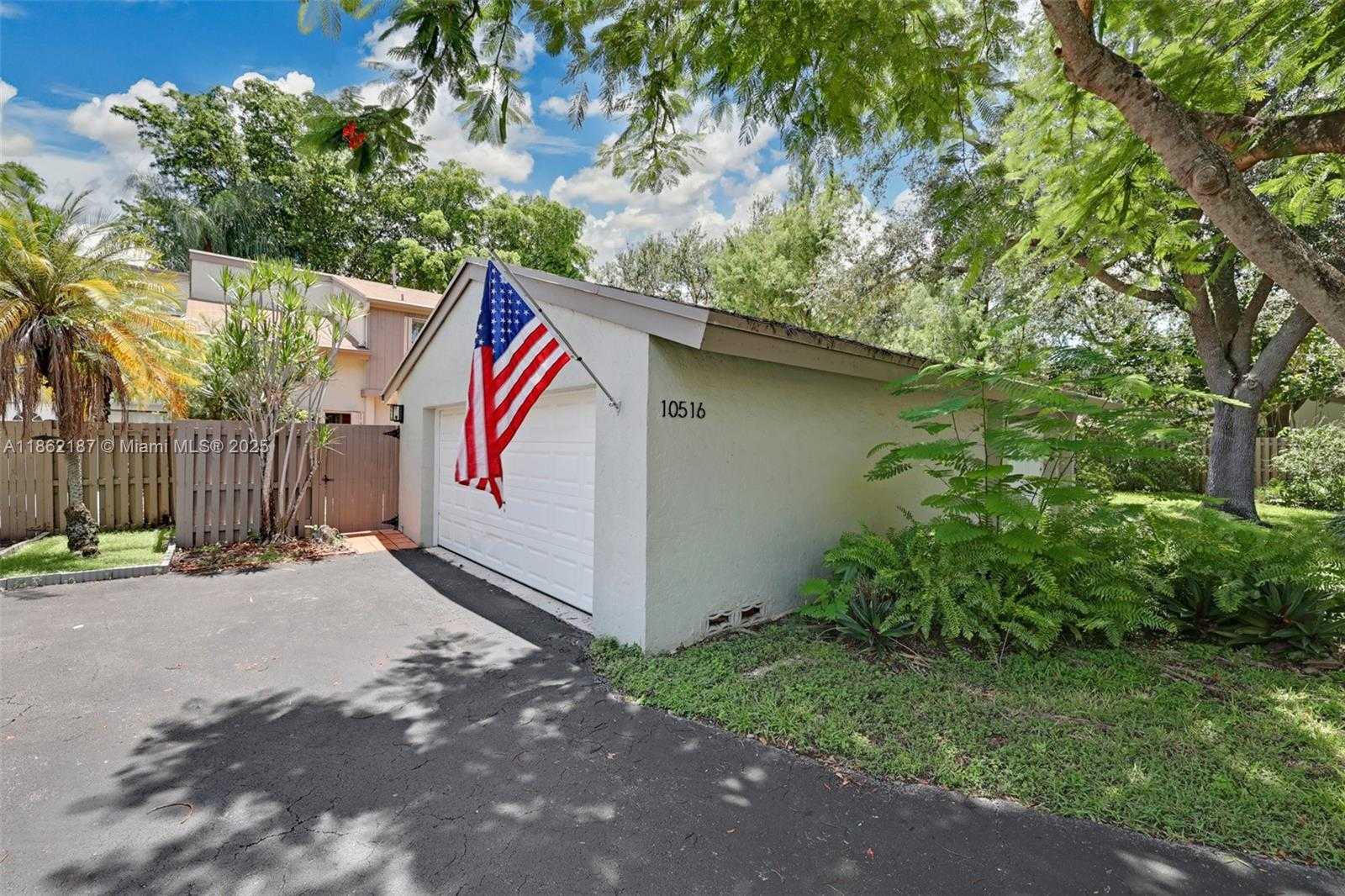 Small Image of 10516 SOUTH WEST 112TH AVE, Miami Number 27
