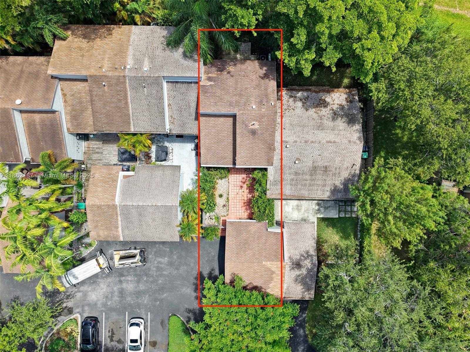 Small Image of 10516 SOUTH WEST 112TH AVE, Miami Number 31