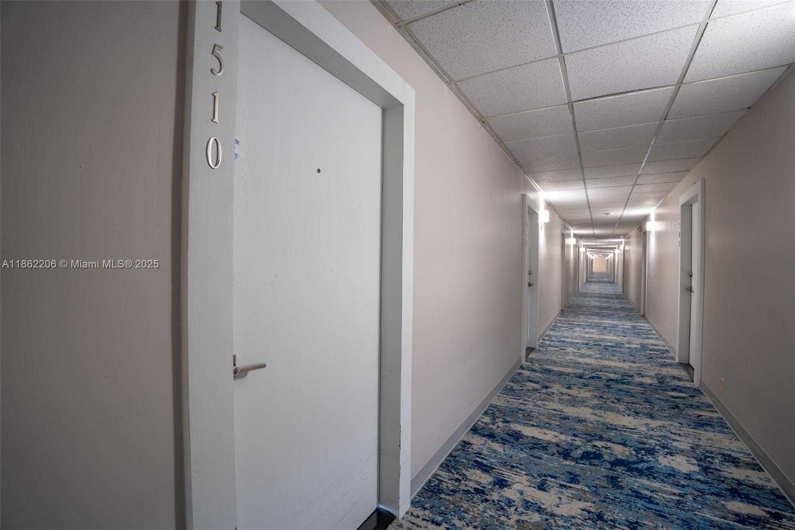 Small Image of 4747 COLLINS AVE #1510, Miami Beach Number 16