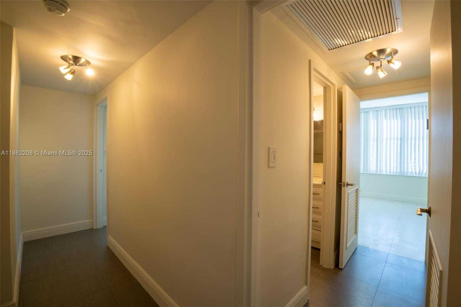 Small Image of 4747 COLLINS AVE #1510, Miami Beach Number 22