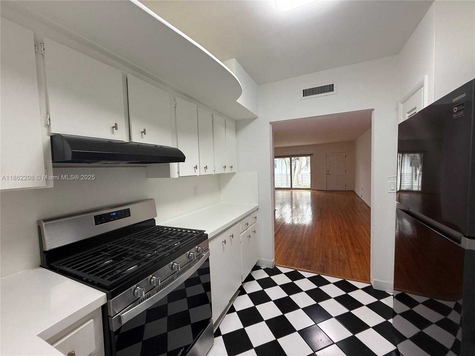 Small Image of 1101 98TH ST #5, Bay Harbor Islands Number 5