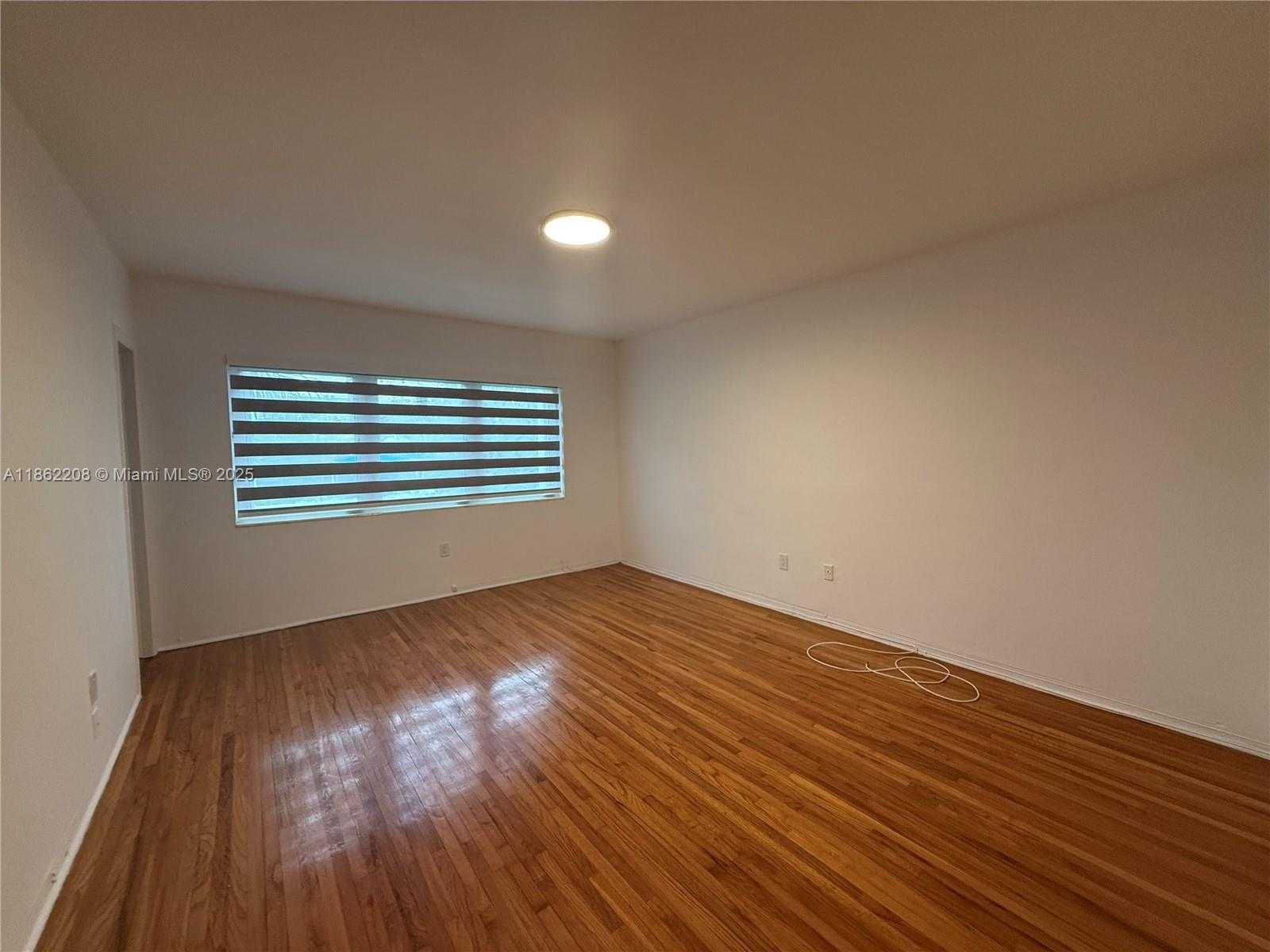 Small Image of 1101 98TH ST #5, Bay Harbor Islands Number 7
