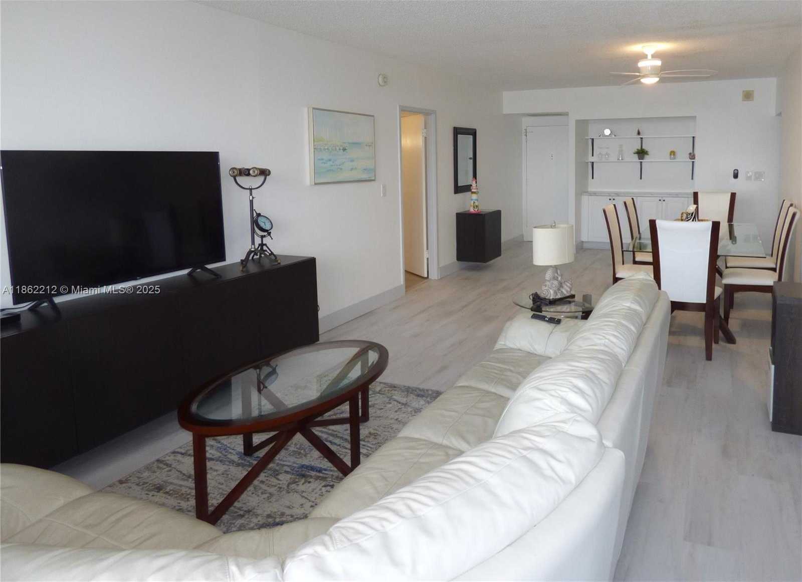 Small Image of 3725 SOUTH OCEAN DR #1419, Hollywood Number 2