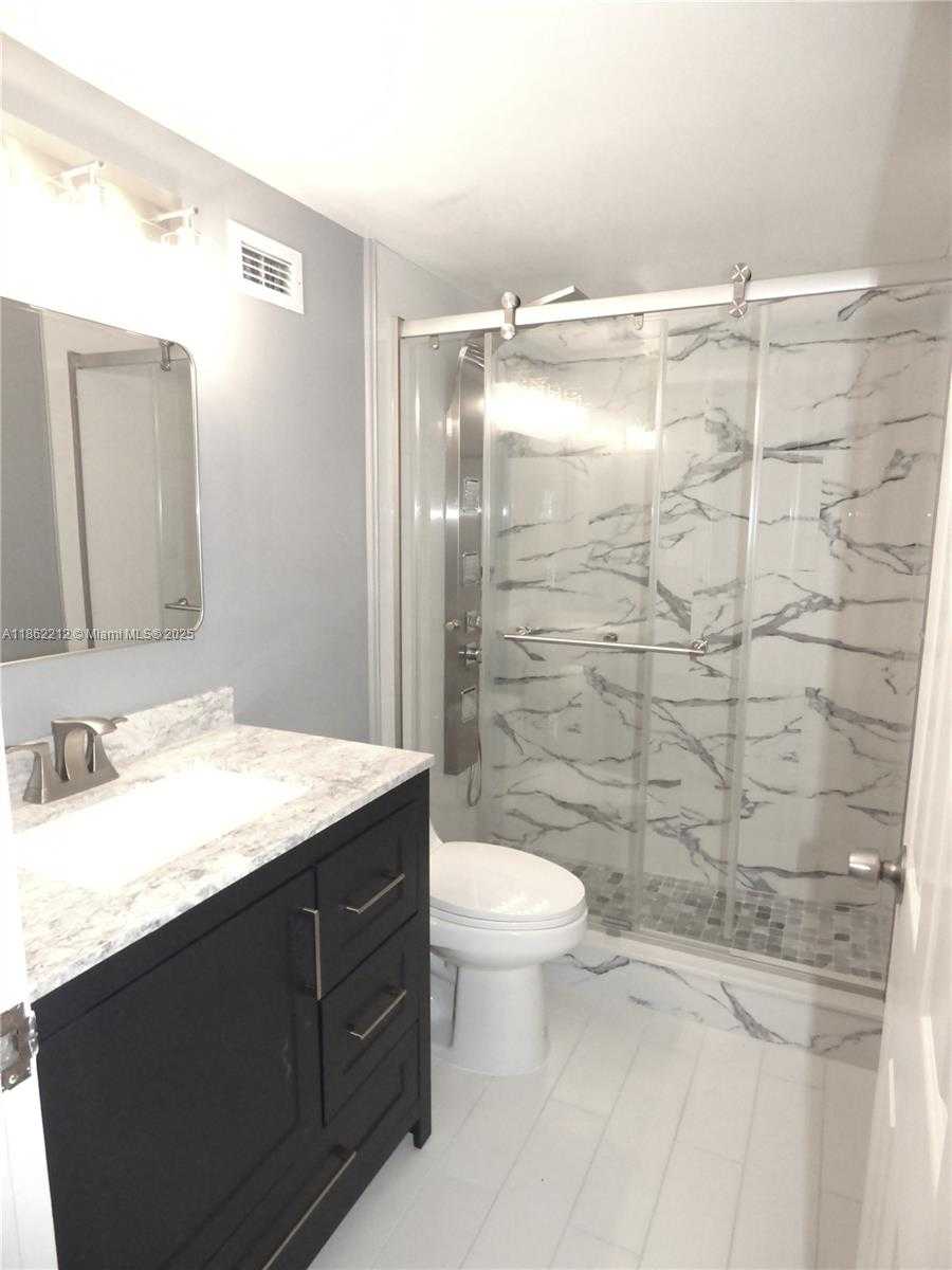 Small Image of 3725 SOUTH OCEAN DR #1419, Hollywood Number 3