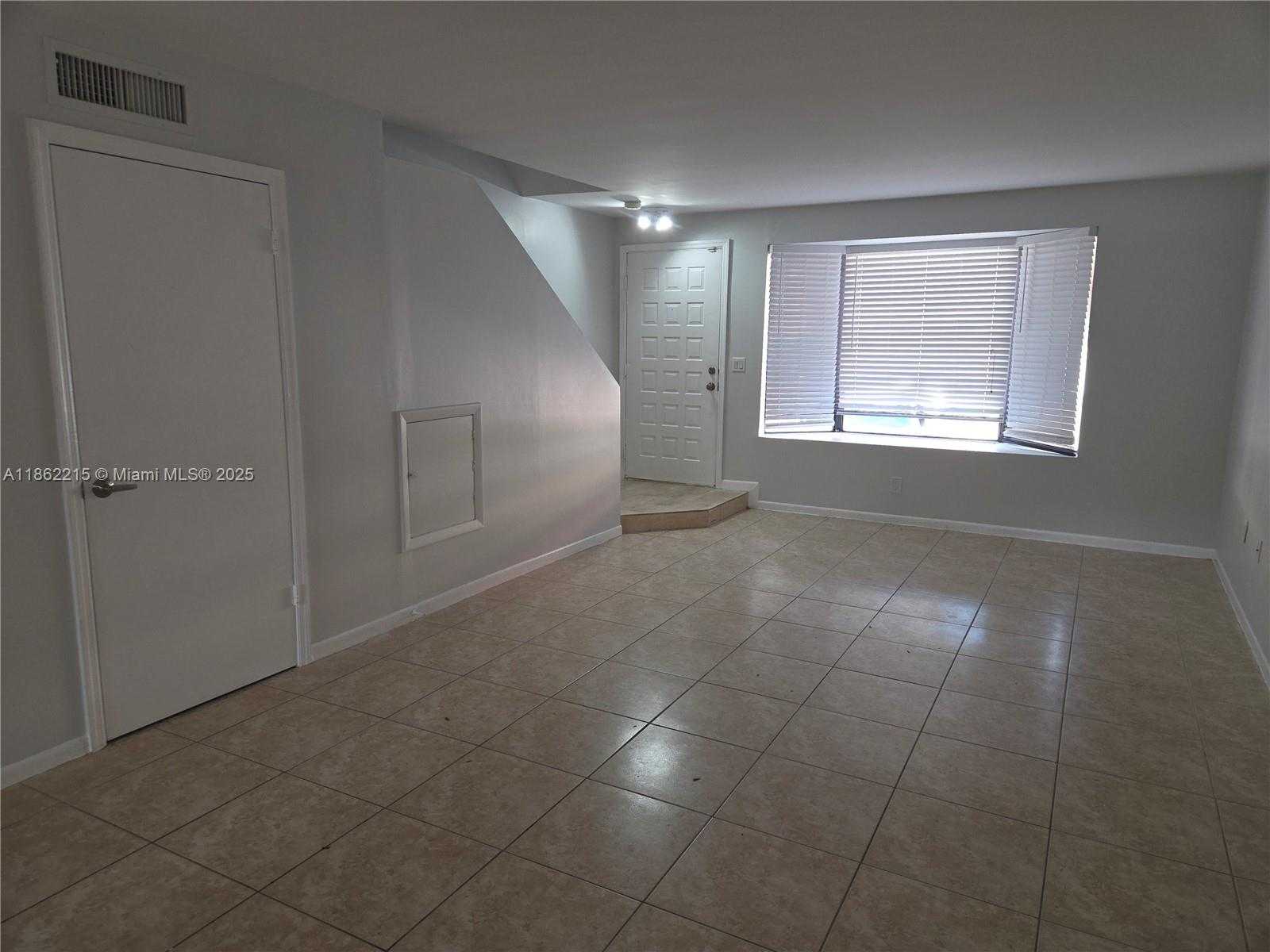 Small Image of 7799 SOUTH WEST 102ND LN, Miami Number 4
