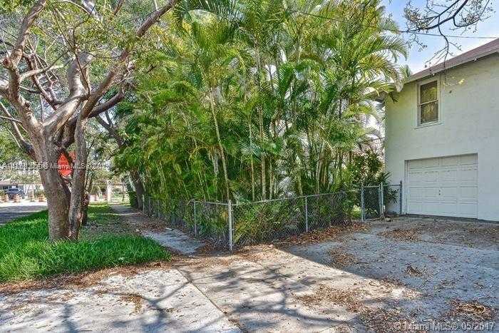 Small Image of 2000 SOUTH MIAMI AVE, Miami Number 22