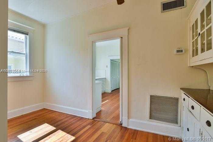 Small Image of 2000 SOUTH MIAMI AVE, Miami Number 7