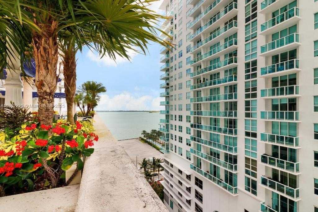Small Image of 1200 BRICKELL BAY DR #3121, Miami Number 5