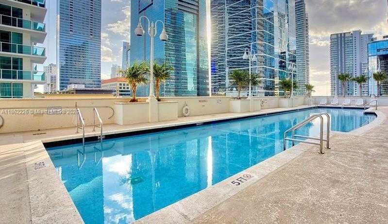 Small Image of 1200 BRICKELL BAY DR #3121, Miami Number 6
