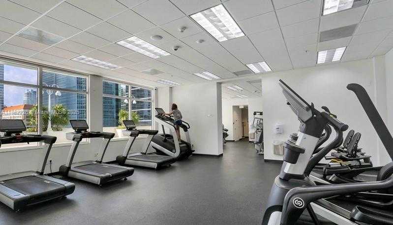 Small Image of 1200 BRICKELL BAY DR #3121, Miami Number 8