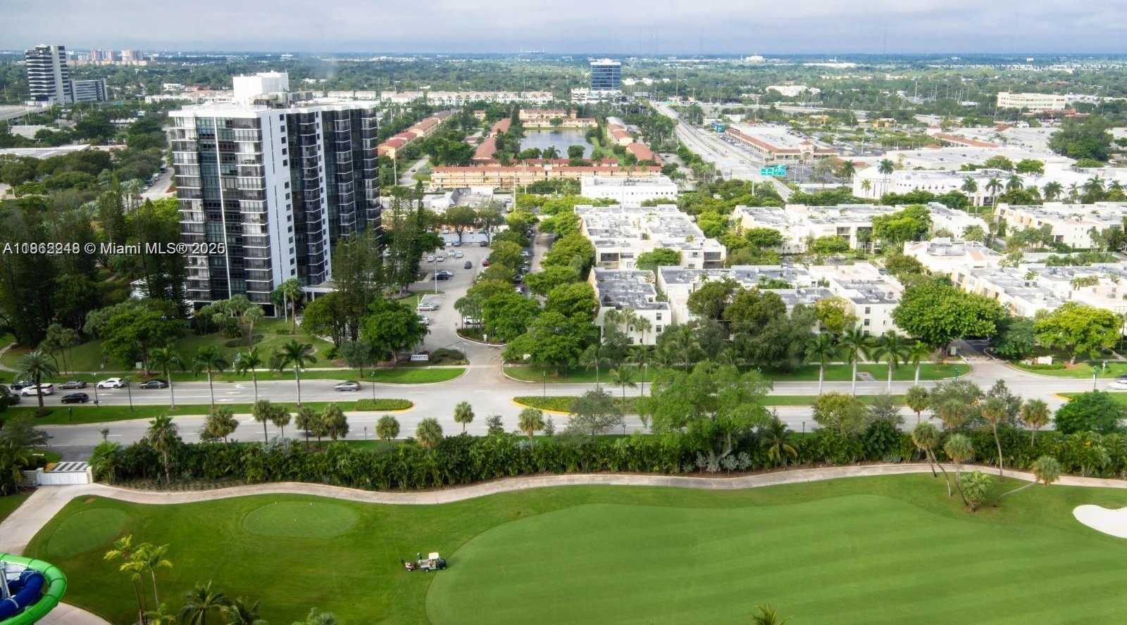 Small Image of 20335 E Country Club Dr, Aventura, FL 33180, USA Number 10