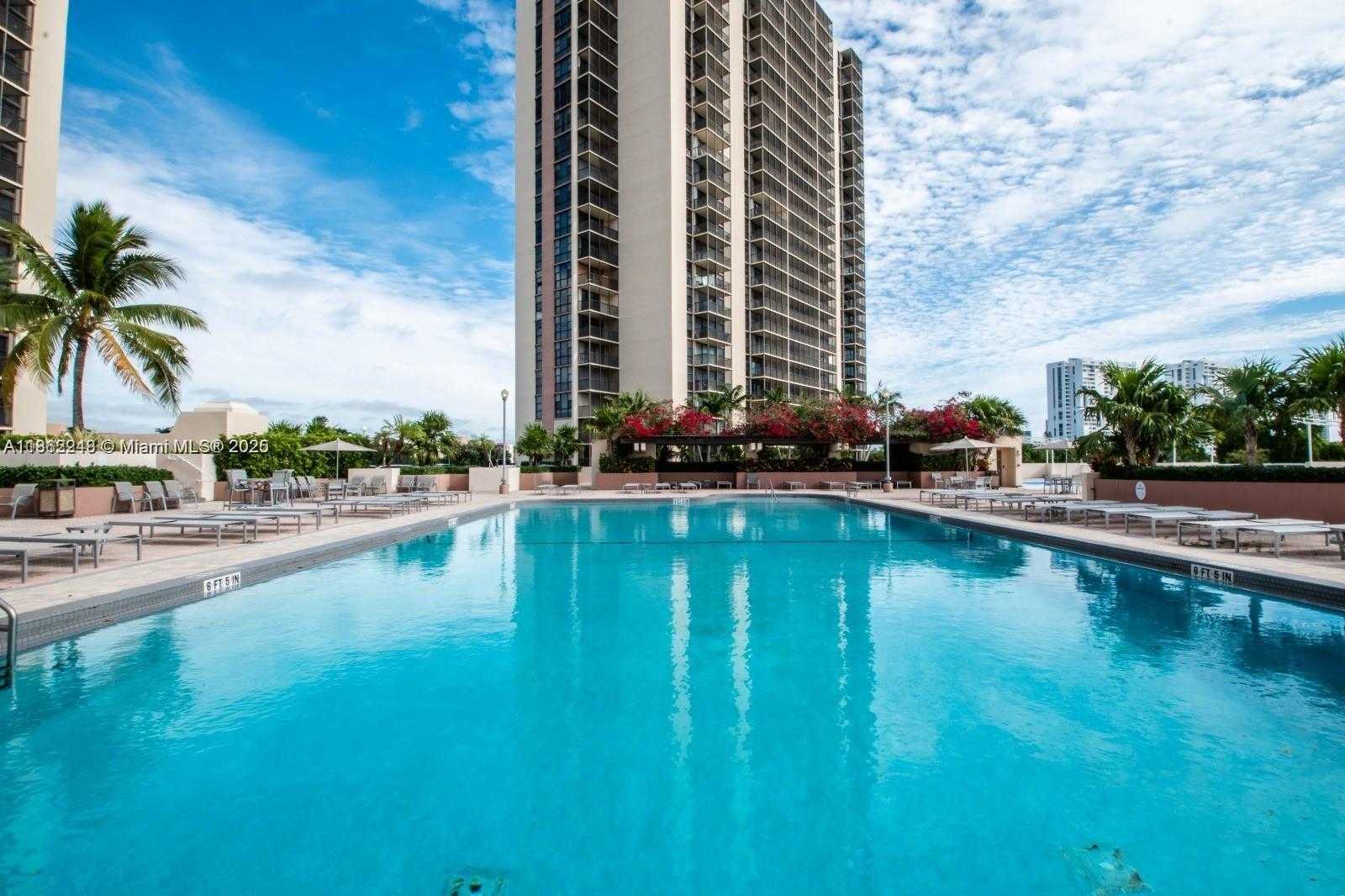 Small Image of 20335 E Country Club Dr, Aventura, FL 33180, USA Number 11