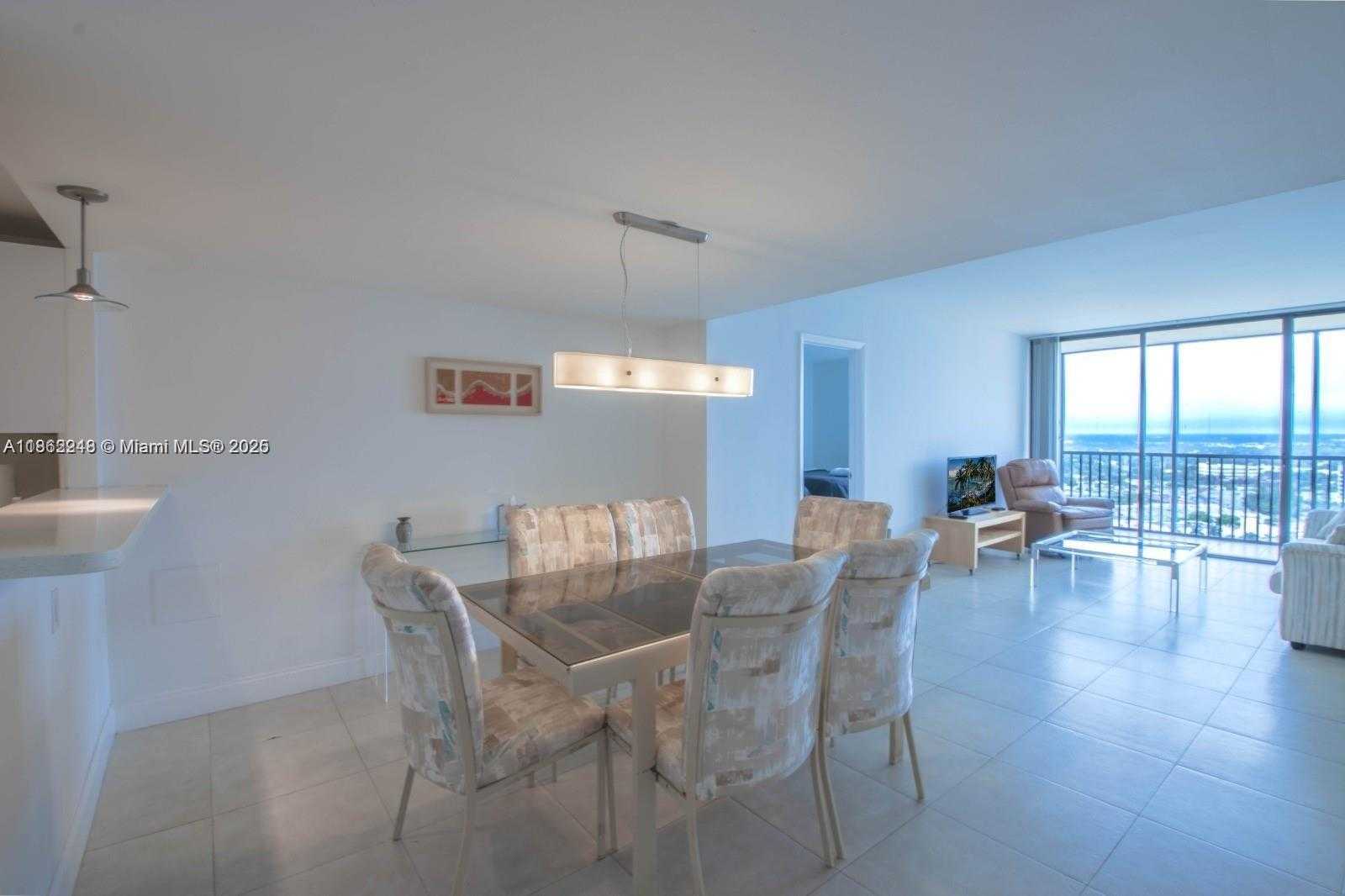 Small Image of 20335 E Country Club Dr, Aventura, FL 33180, USA Number 2