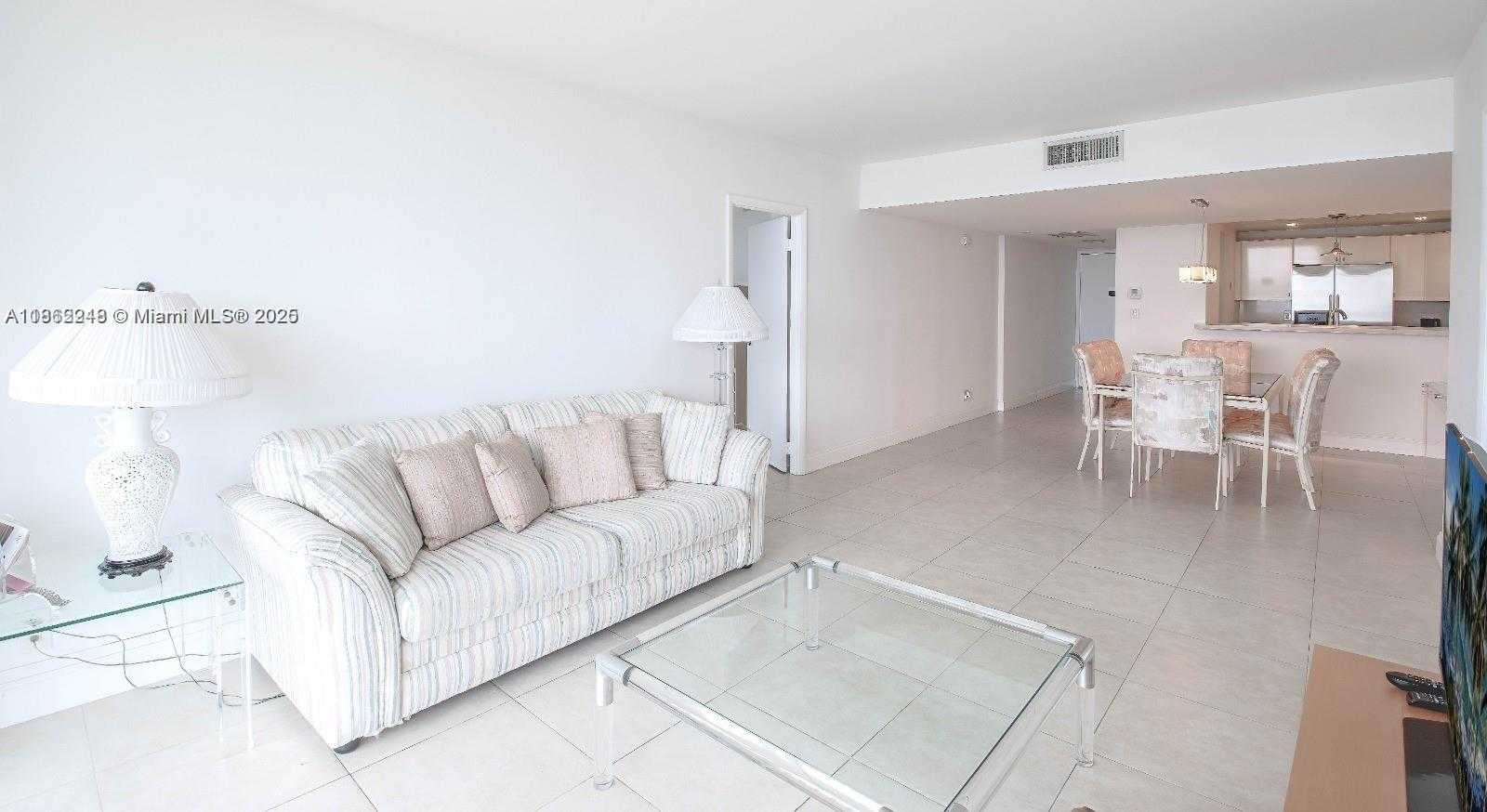 Small Image of 20335 E Country Club Dr, Aventura, FL 33180, USA Number 3
