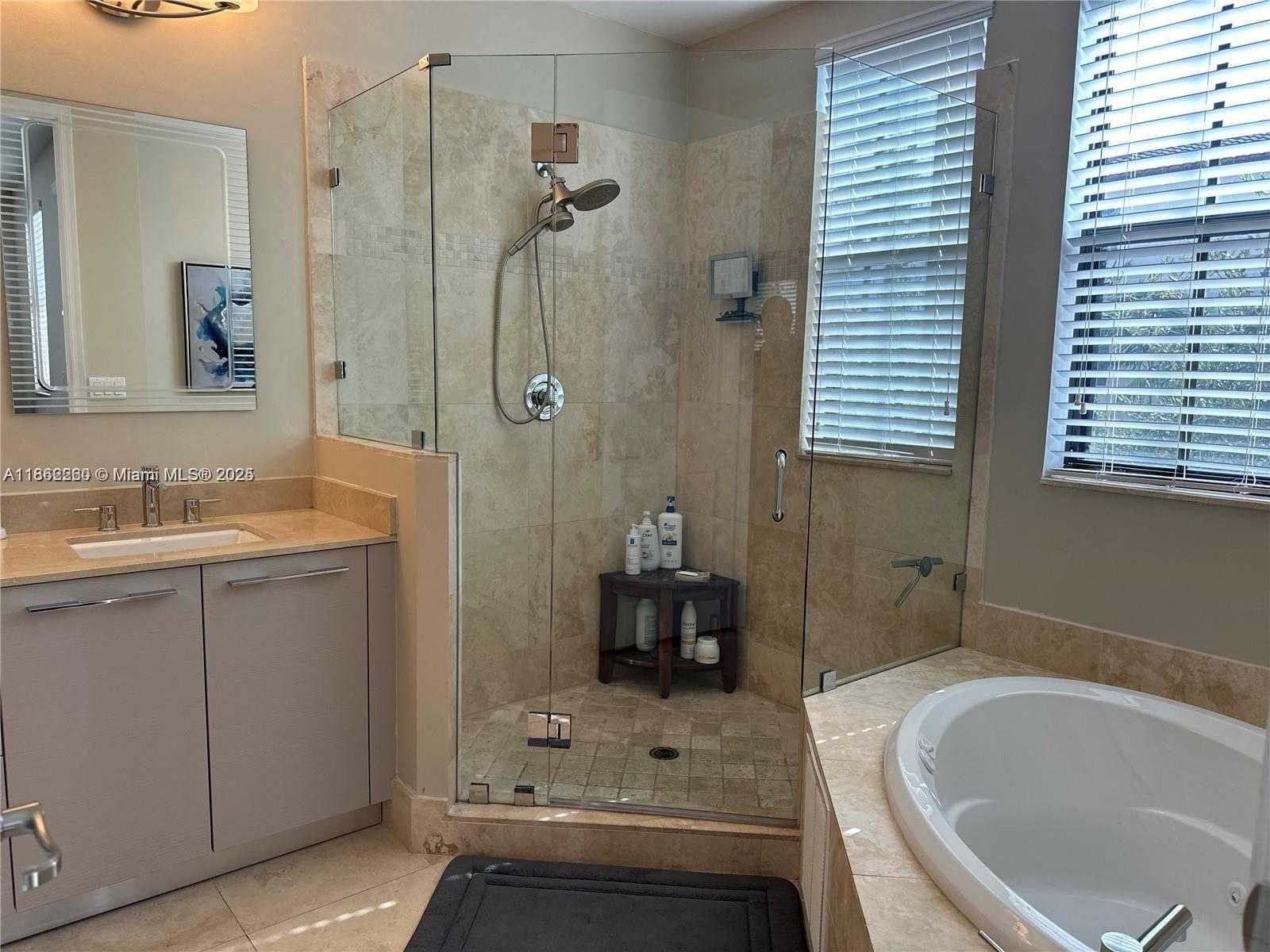 Small Image of 5152 NORTH WEST 84TH AVE #., Doral Number 10