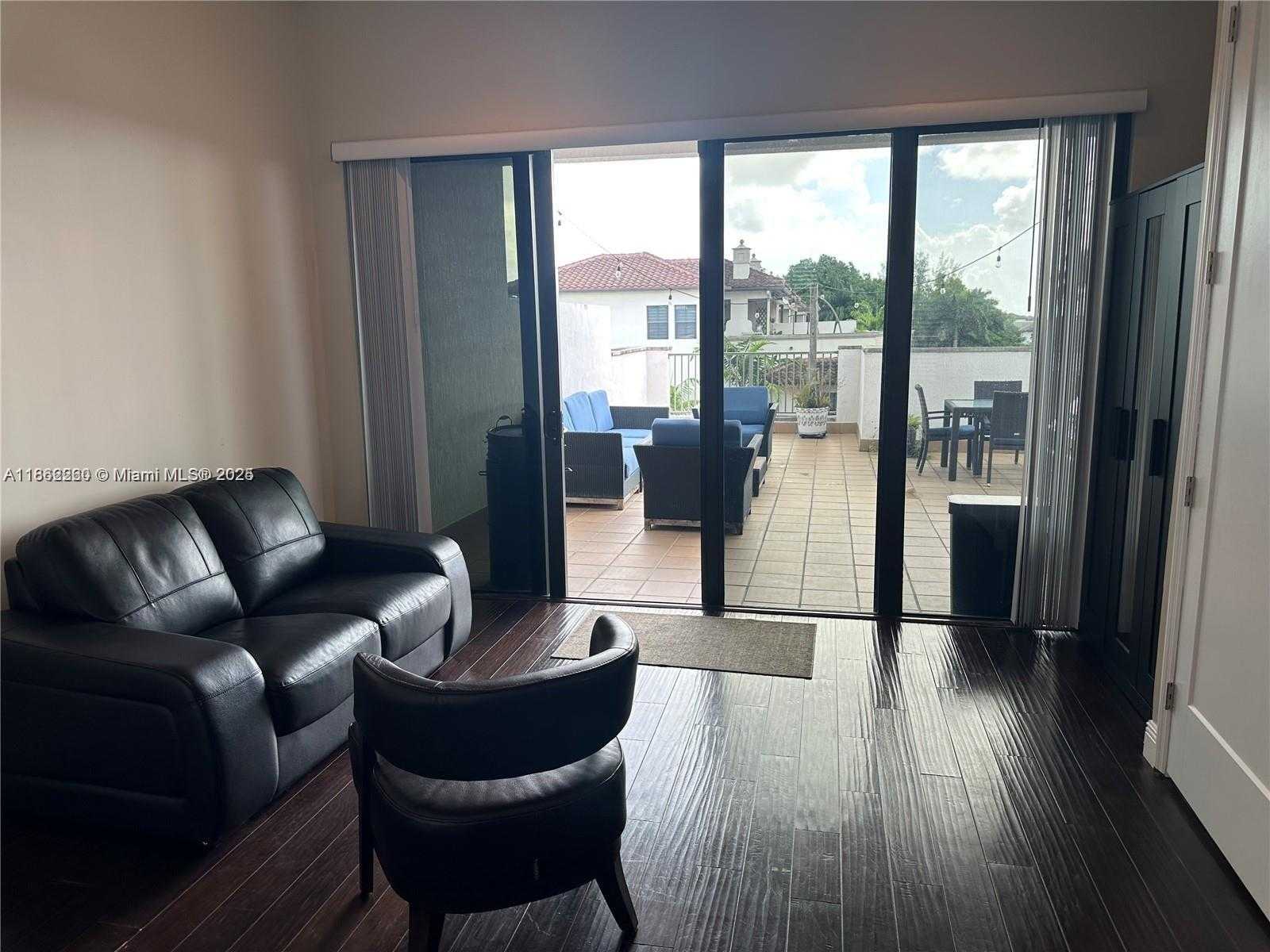 Small Image of 5152 NORTH WEST 84TH AVE #., Doral Number 21