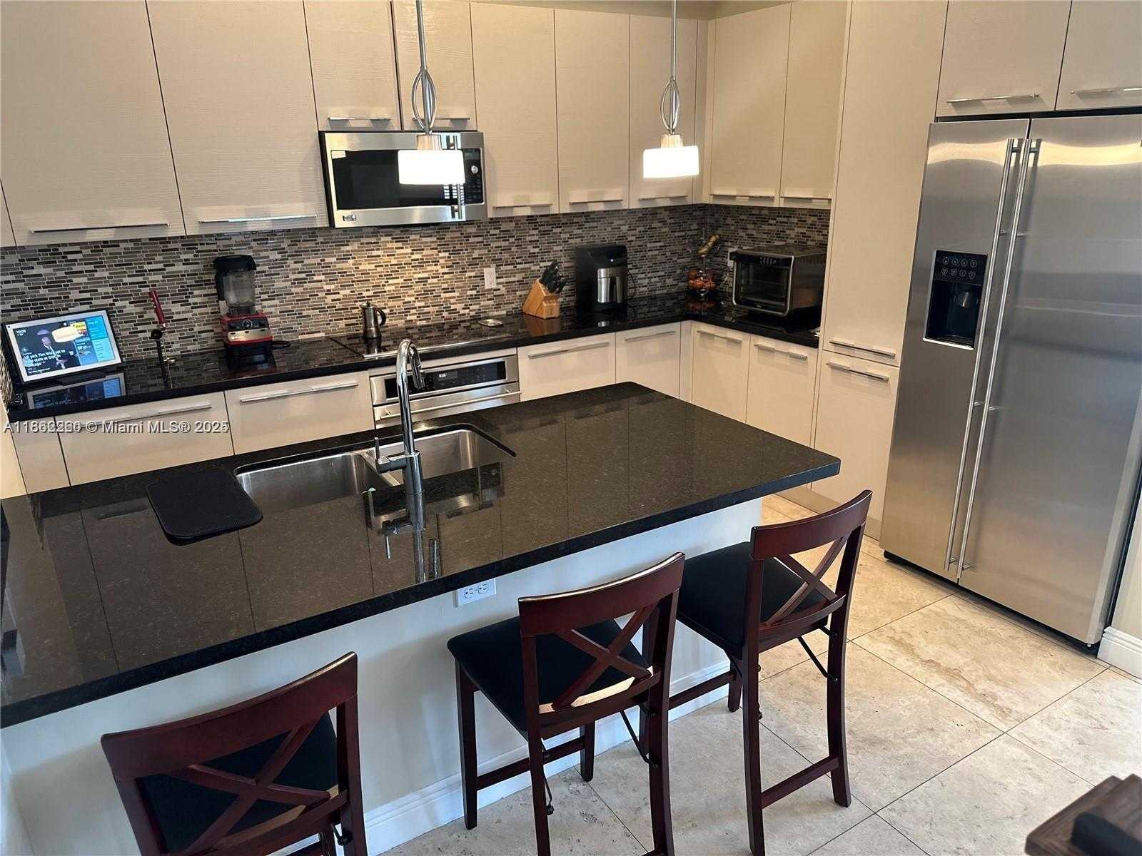 Small Image of 5152 NORTH WEST 84TH AVE #., Doral Number 6