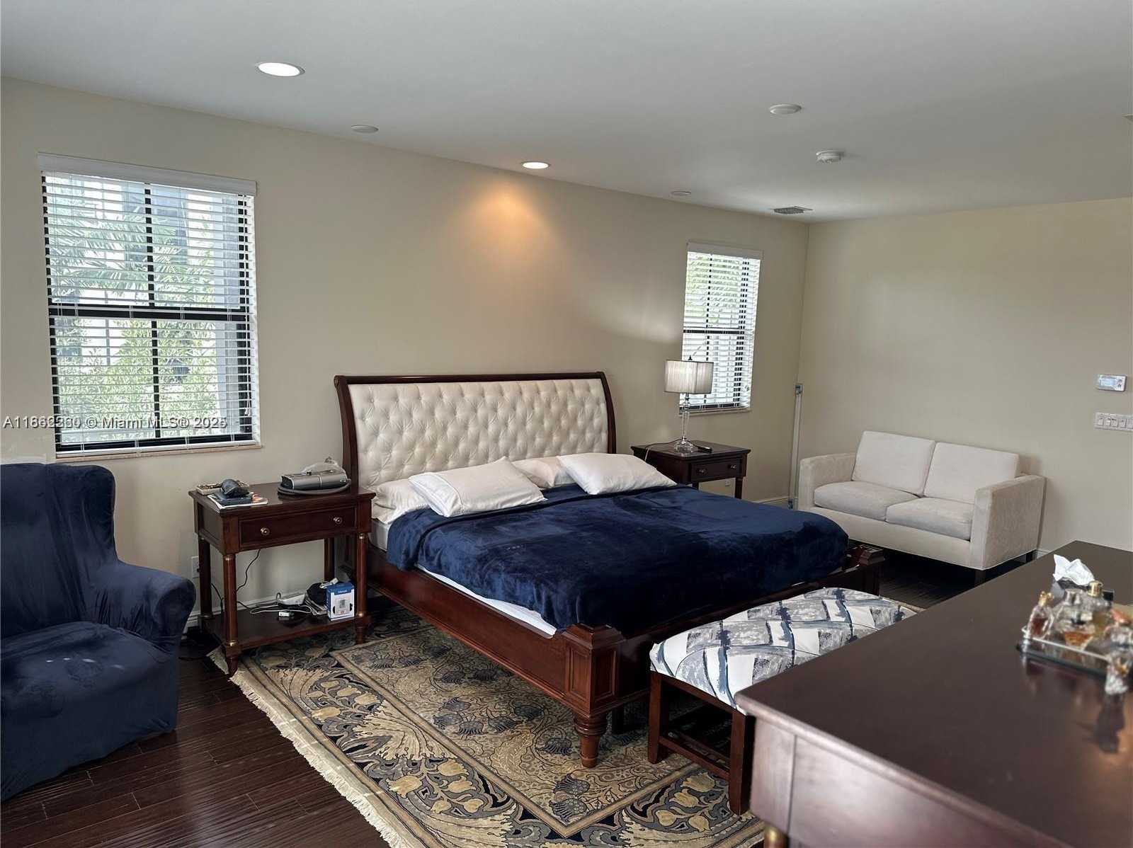 Small Image of 5152 NORTH WEST 84TH AVE #., Doral Number 7