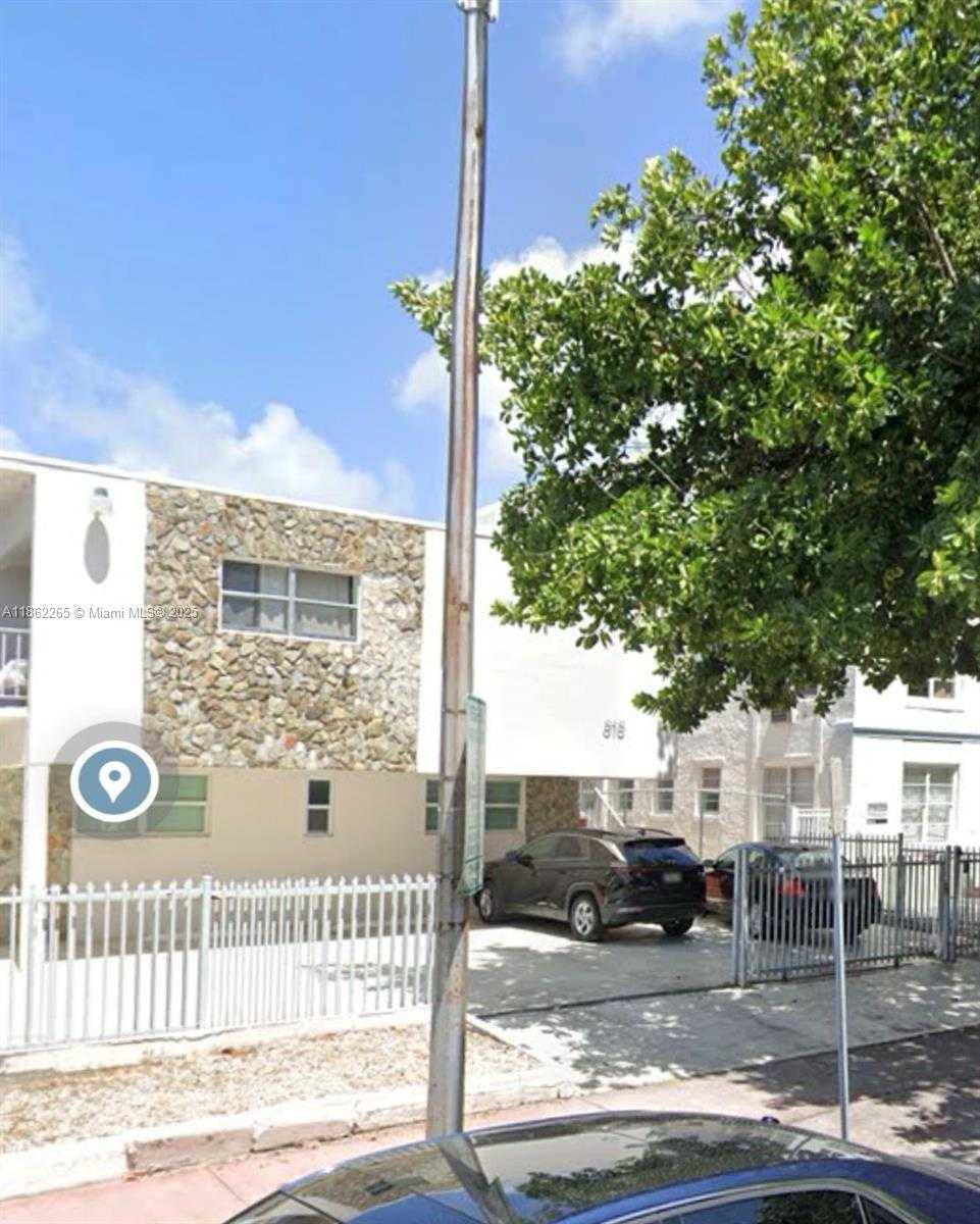 Small Image of 818 MERIDIAN AVE #8, Miami Beach Number 11