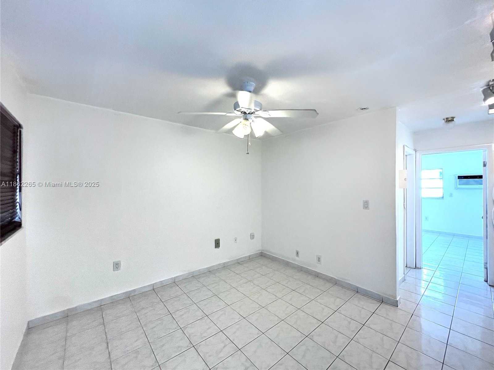 Small Image of 818 MERIDIAN AVE #8, Miami Beach Number 9