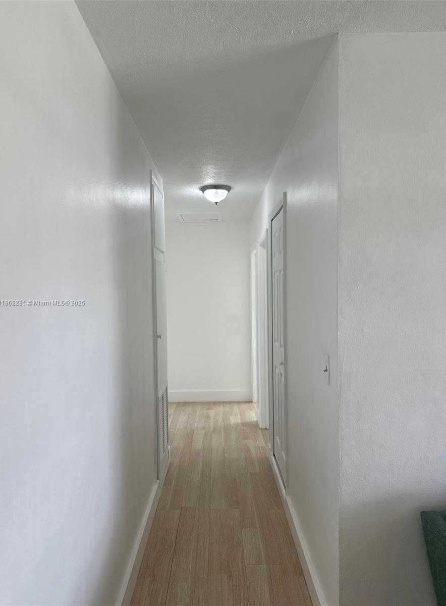 Small Image of 12455 SOUTH WEST 187TH ST, Miami Number 4