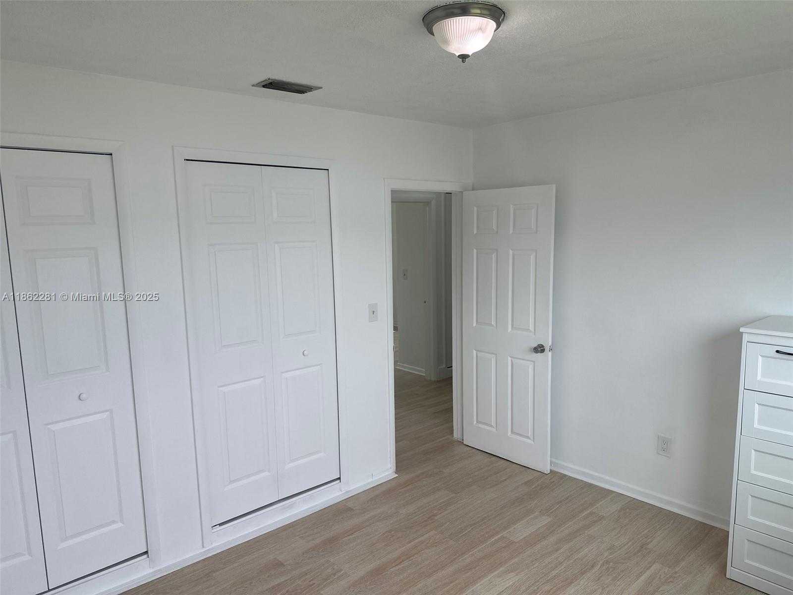 Small Image of 12455 SOUTH WEST 187TH ST, Miami Number 8