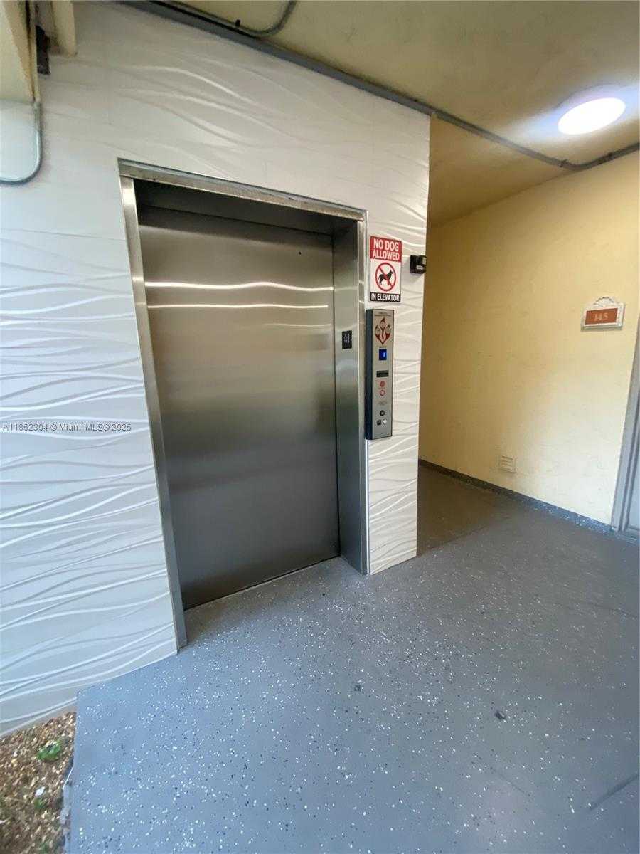 Small Image of 8100 GENEVA CT #337, Doral Number 2