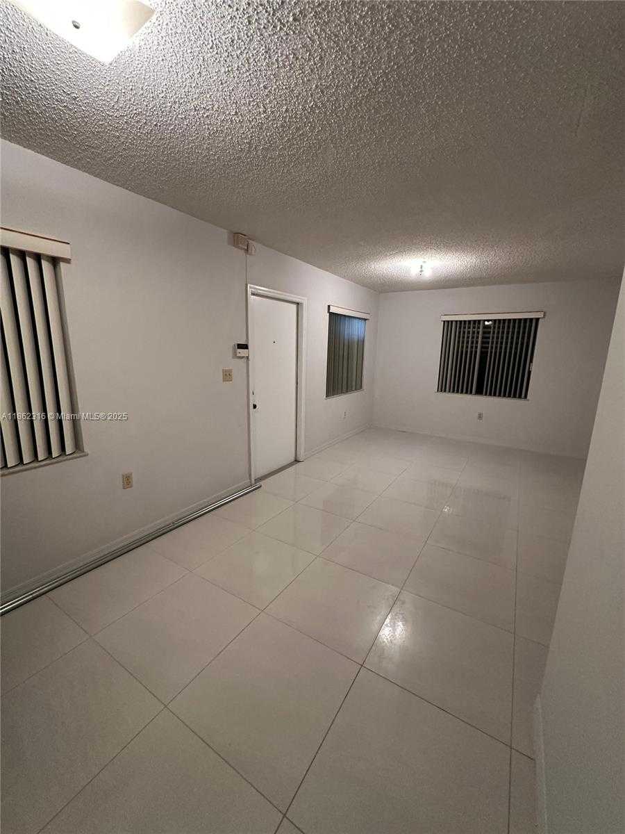 Small Image of 2904 NORTH WEST 94TH ST #1, Miami Number 4