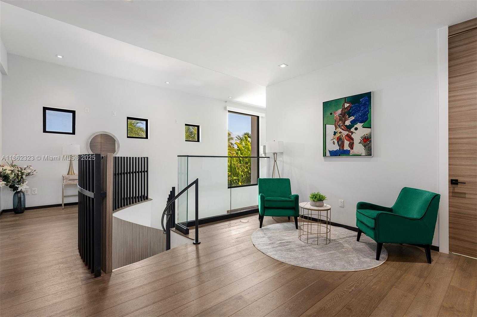 Small Image of 3734 CHASE AVE, Miami Beach Number 14