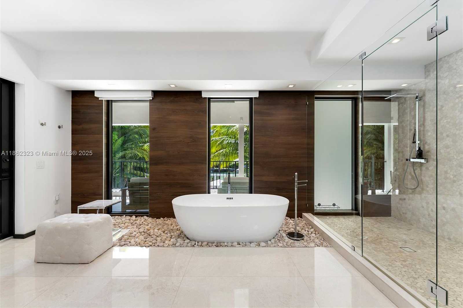 Small Image of 3734 CHASE AVE, Miami Beach Number 16