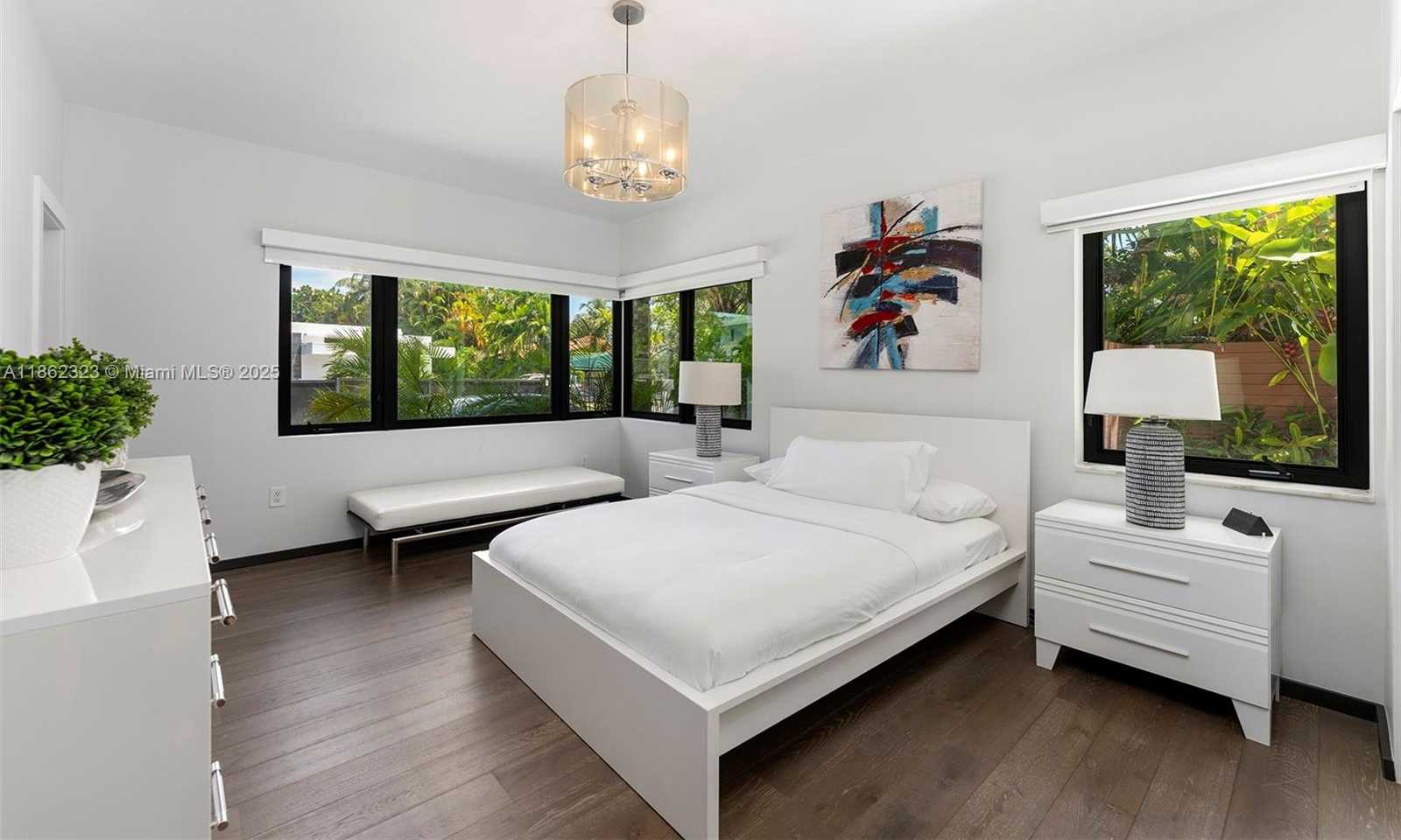 Small Image of 3734 CHASE AVE, Miami Beach Number 20