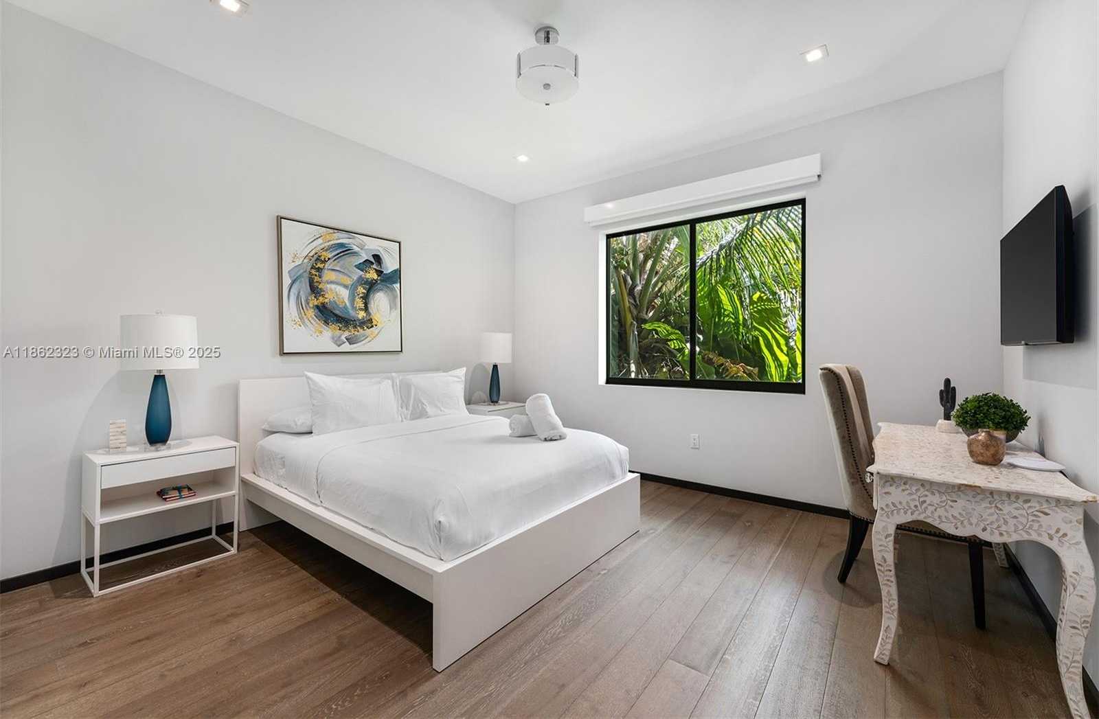 Small Image of 3734 CHASE AVE, Miami Beach Number 25