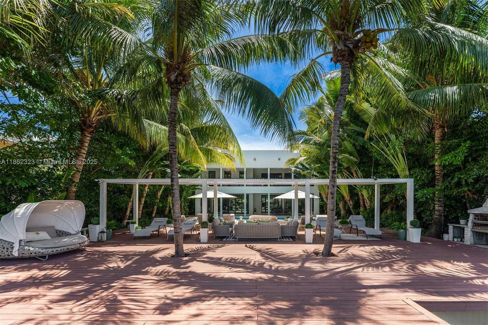 Small Image of 3734 CHASE AVE, Miami Beach Number 28