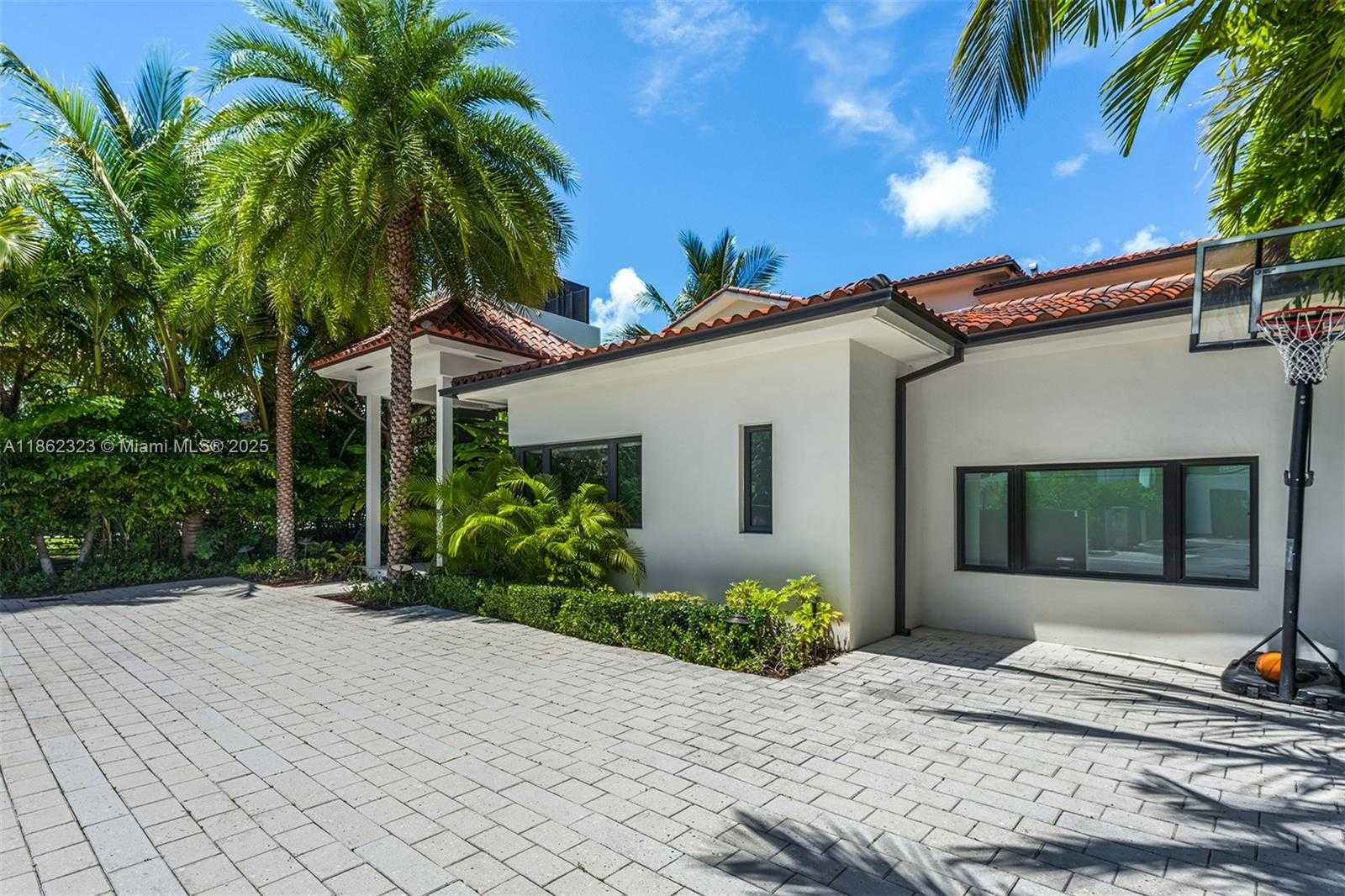 Small Image of 3734 CHASE AVE, Miami Beach Number 34