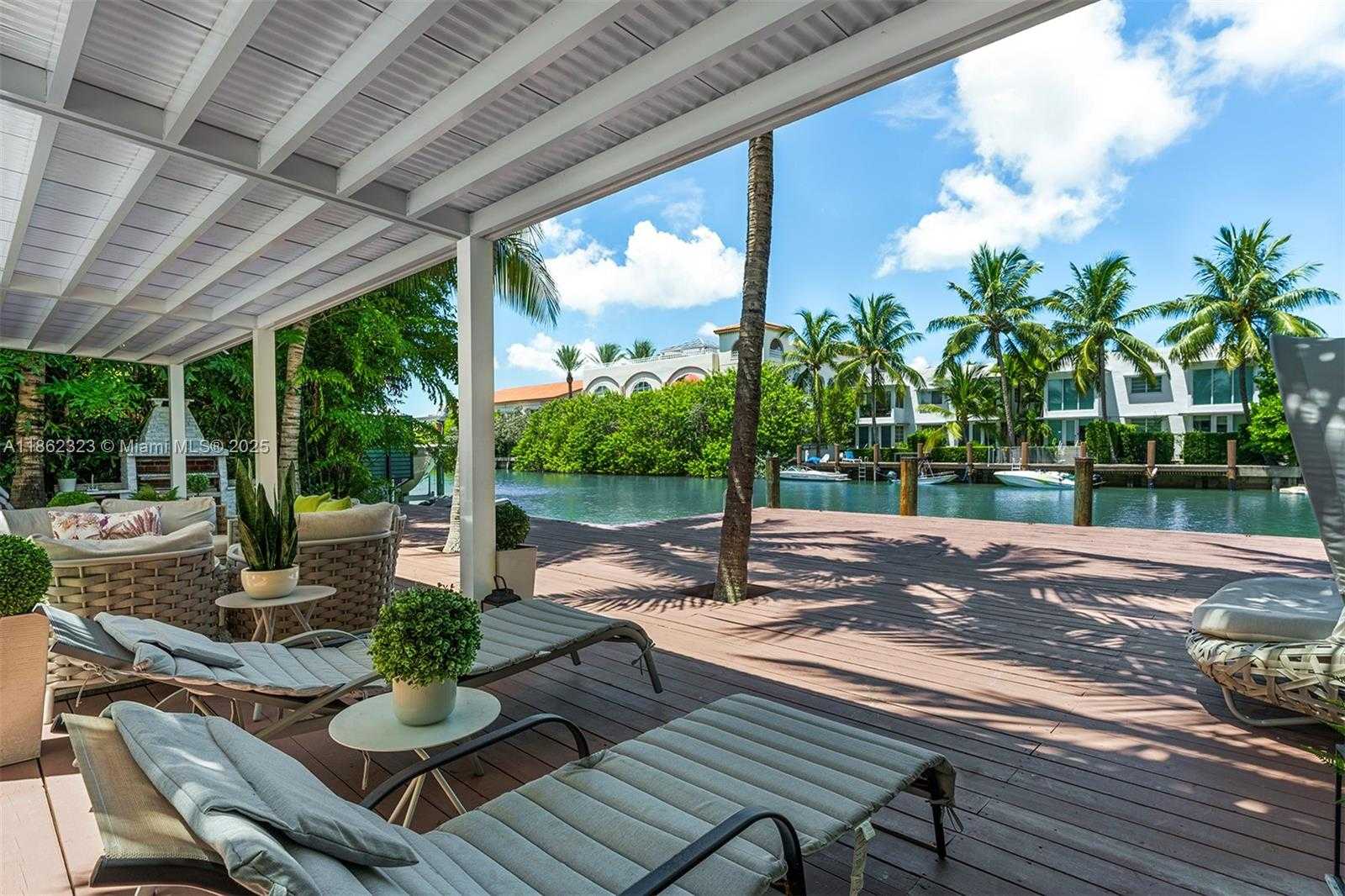 Small Image of 3734 CHASE AVE, Miami Beach Number 5