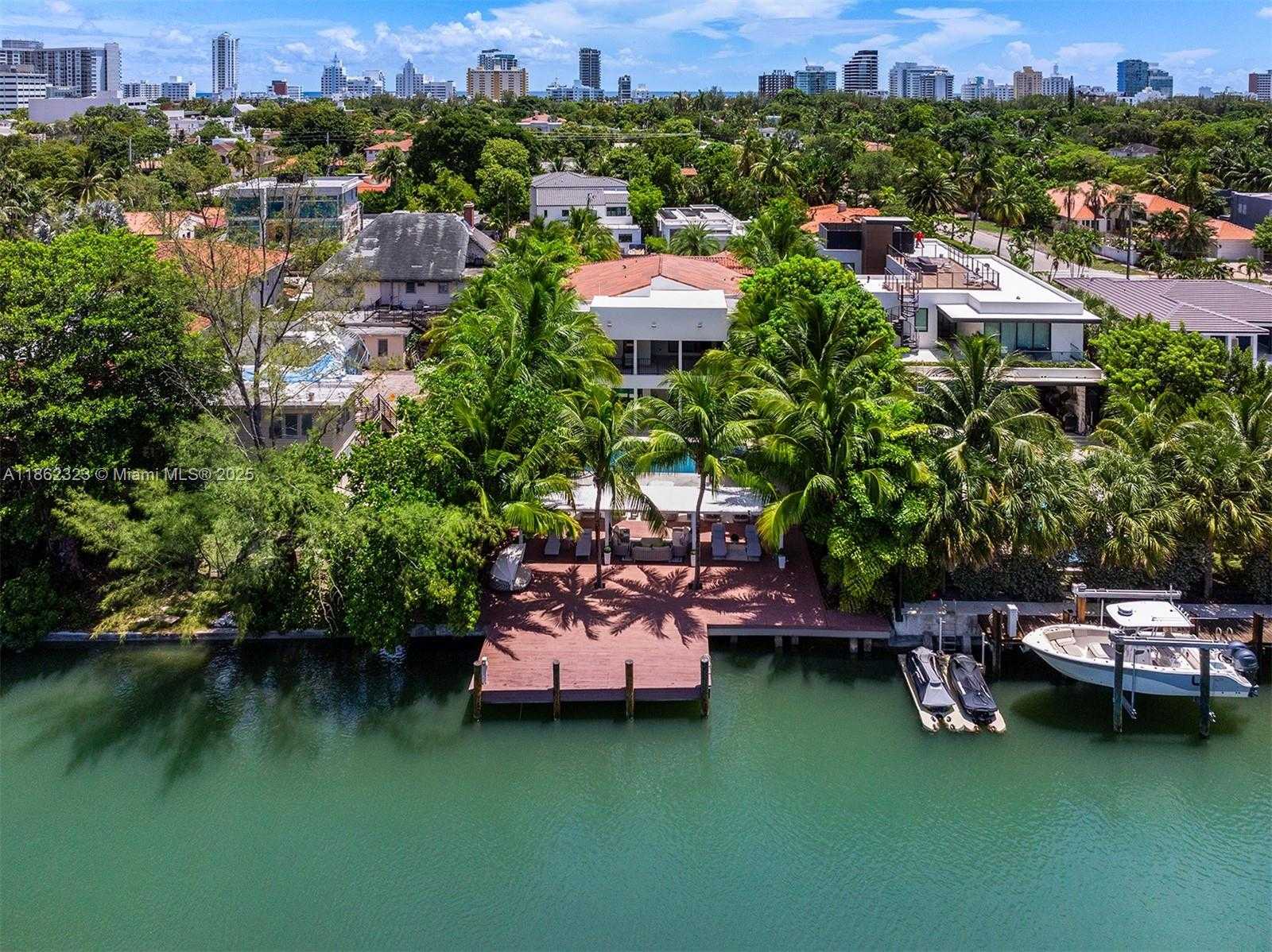 Small Image of 3734 CHASE AVE, Miami Beach Number 6