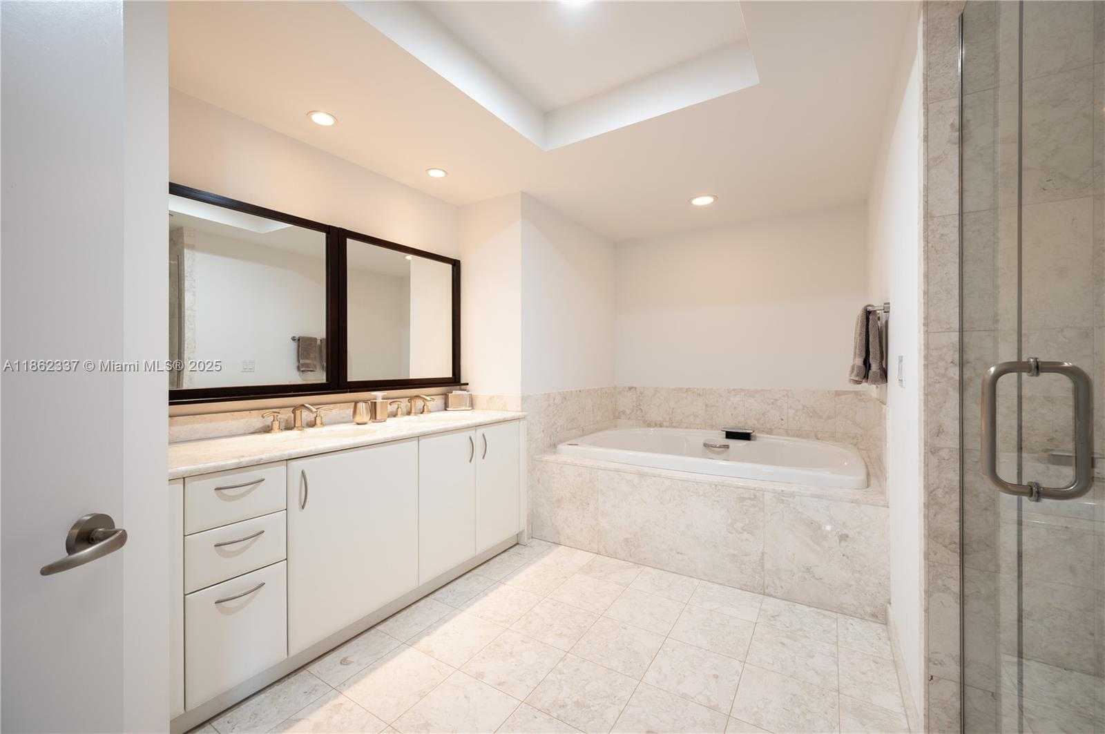 Small Image of 1331 BRICKELL BAY DR #1801, Miami Number 25