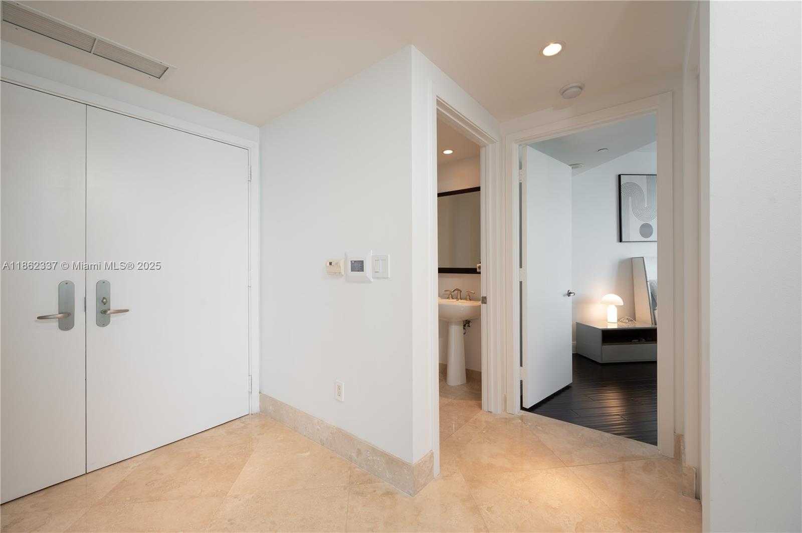 Small Image of 1331 BRICKELL BAY DR #1801, Miami Number 32