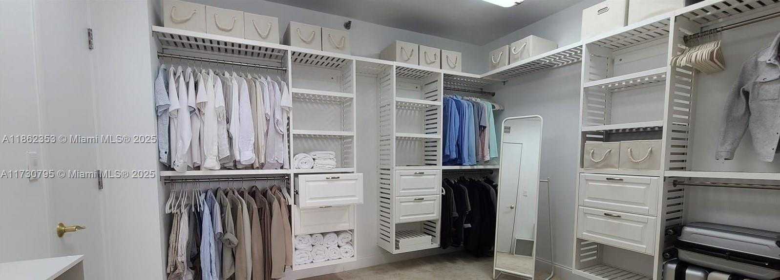 Small Image of 19500 TURNBERRY WAY #12E, Aventura Number 31