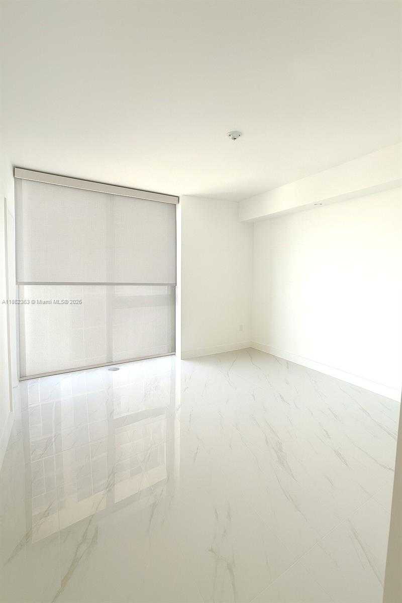 Small Image of 700 NORTH EAST 24 ST #3701, Miami Number 14