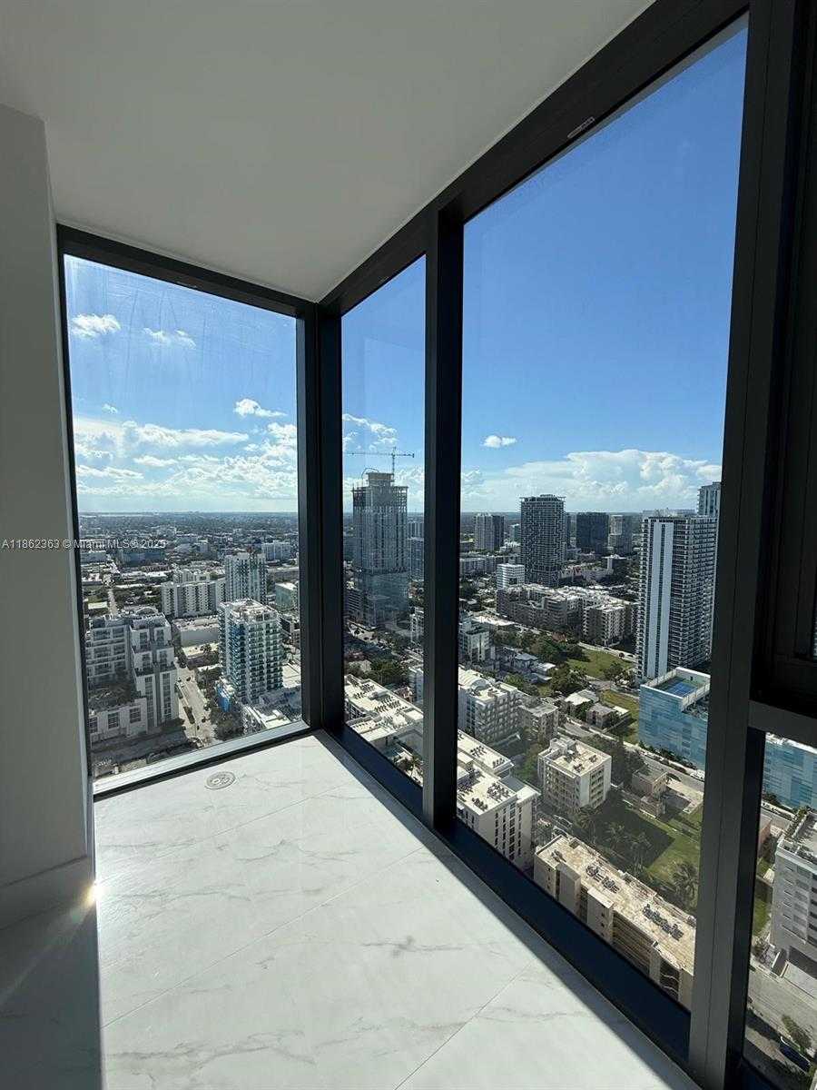 Small Image of 700 NORTH EAST 24 ST #3701, Miami Number 34