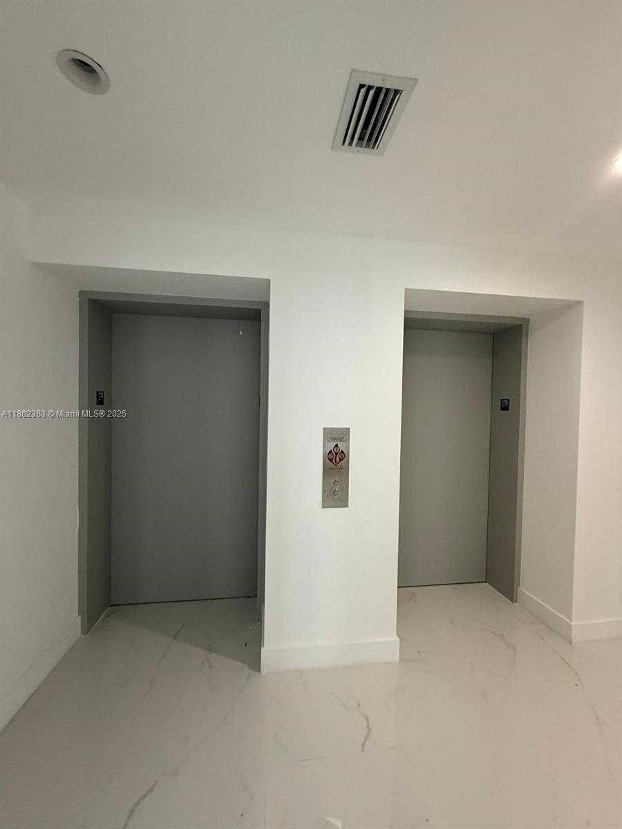 Small Image of 700 NORTH EAST 24 ST #3701, Miami Number 39