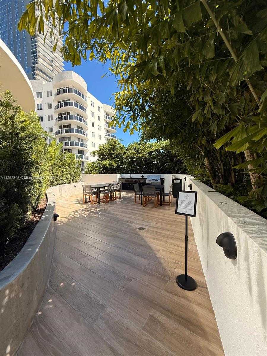 Small Image of 700 NORTH EAST 24 ST #3701, Miami Number 40