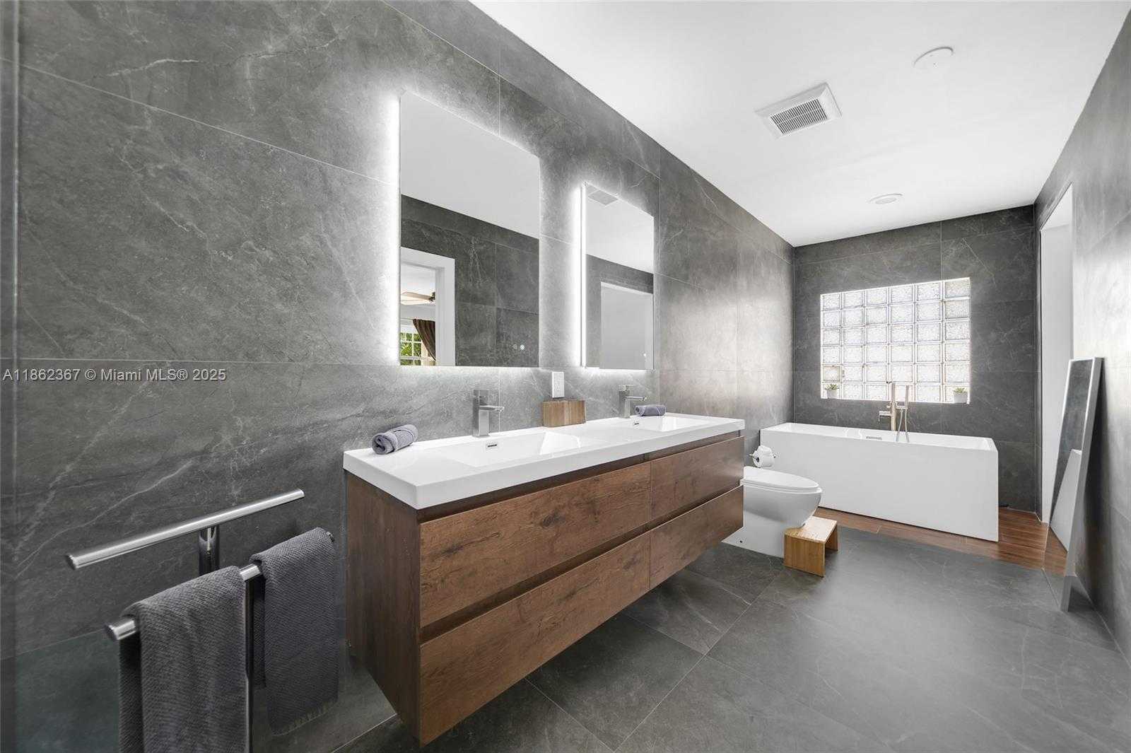 Small Image of 620 SOUTH WEST 22ND RD, Miami Number 10