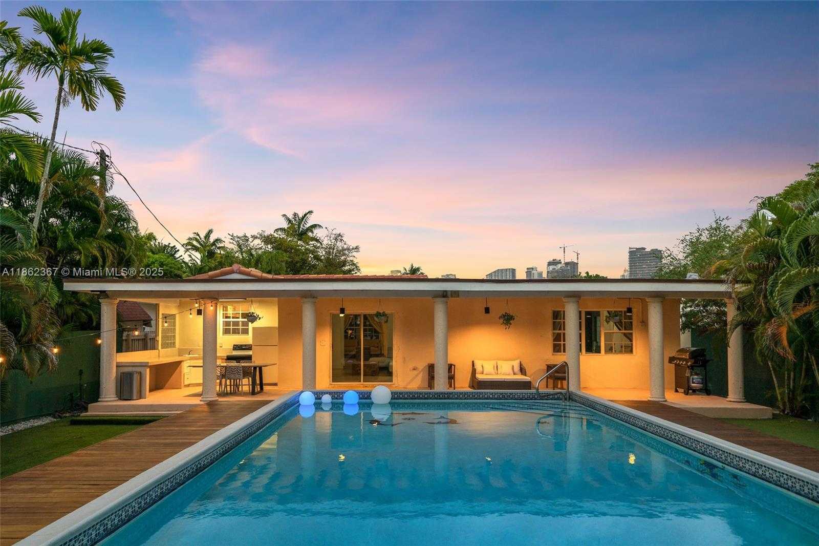 Small Image of 620 SOUTH WEST 22ND RD, Miami Number 2
