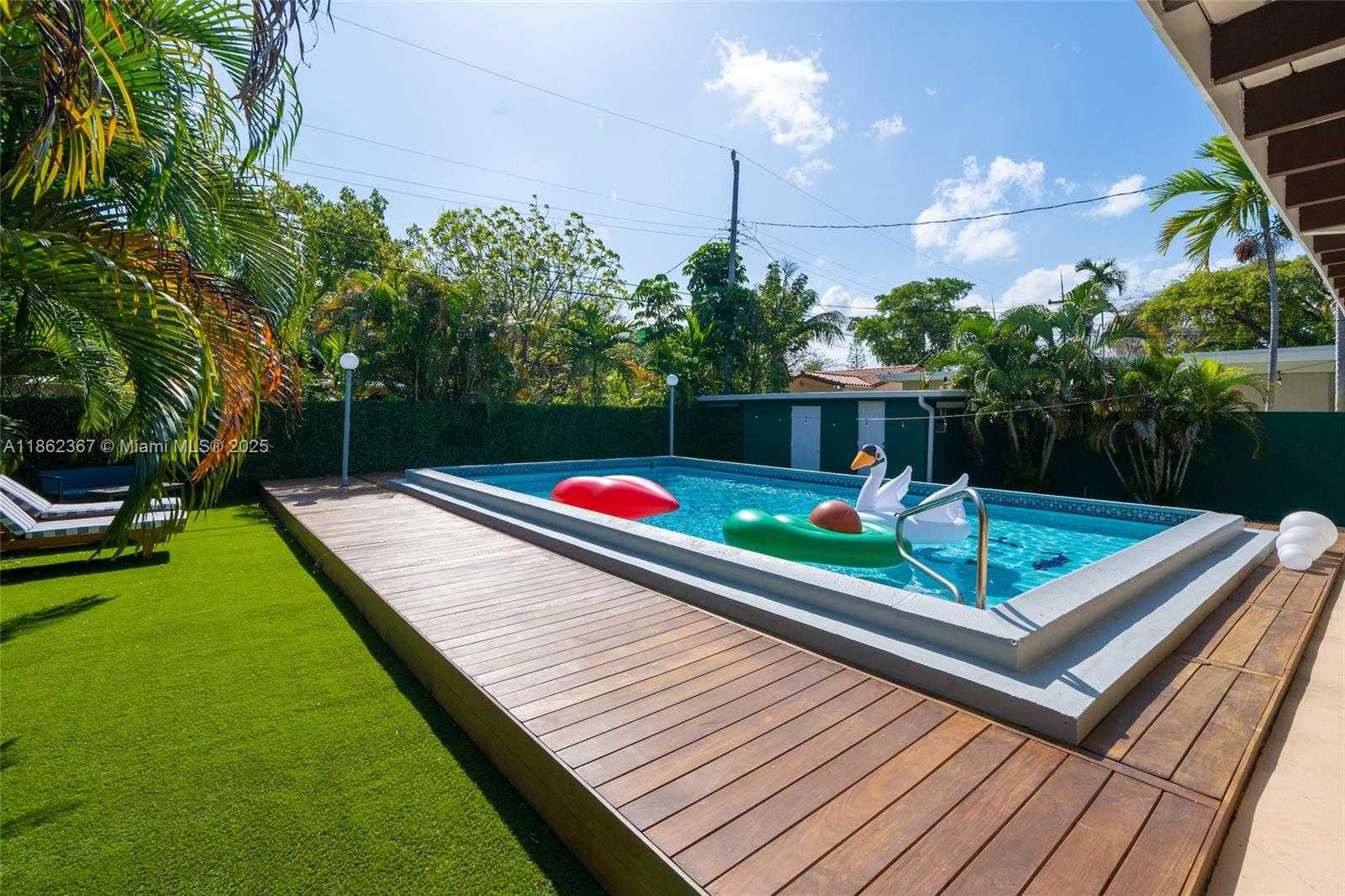 Small Image of 620 SOUTH WEST 22ND RD, Miami Number 24