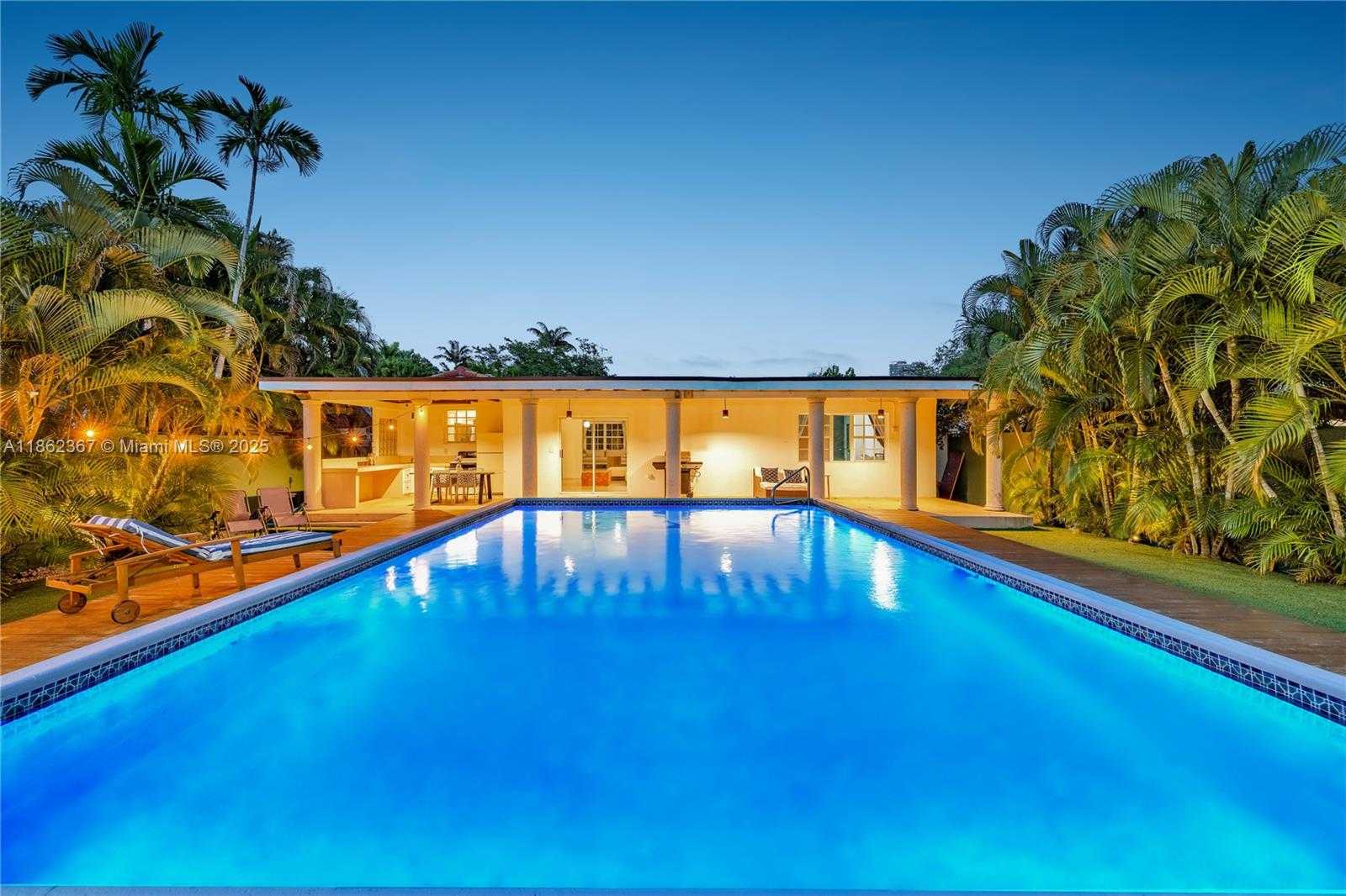 Small Image of 620 SOUTH WEST 22ND RD, Miami Number 28