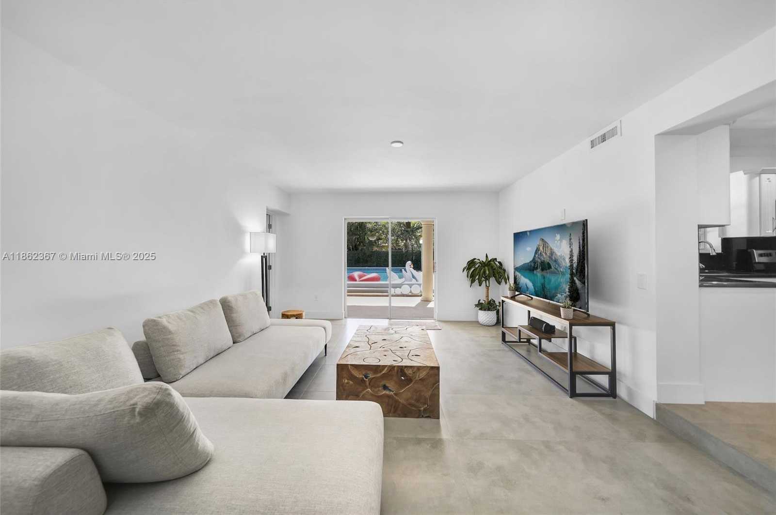 Small Image of 620 SOUTH WEST 22ND RD, Miami Number 4